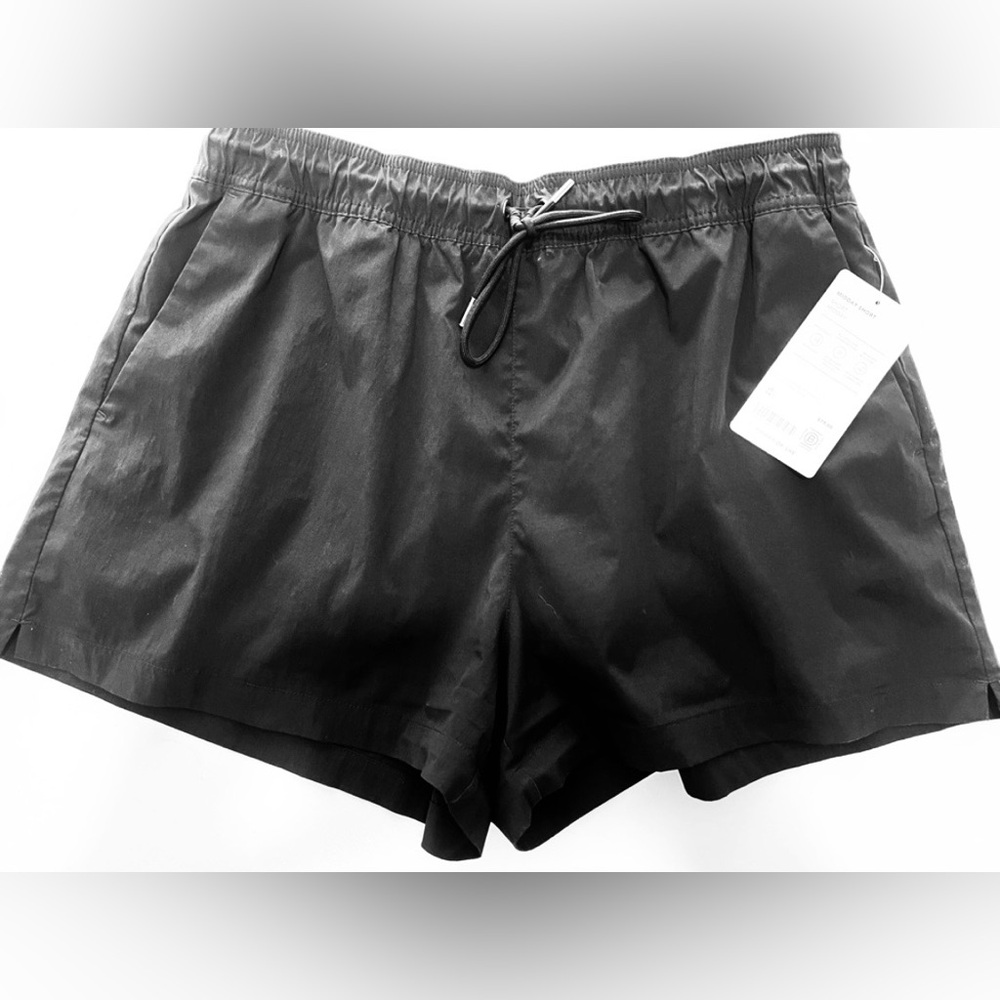 NWT Athleta Midday Short Black